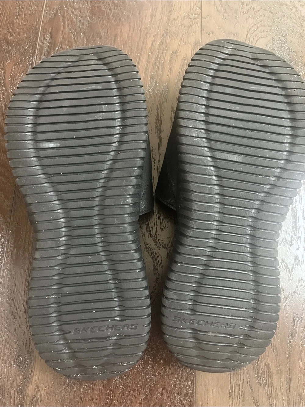 Sketchers Elite Flex Trevera slide sandals Size 9